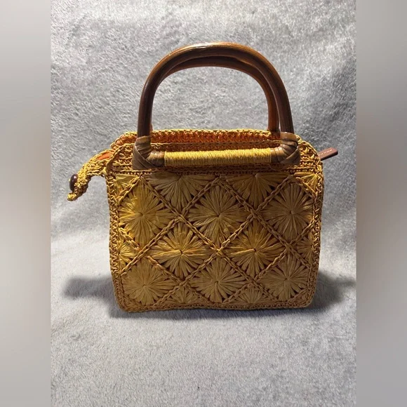 Fossil Wicker Straw Mini Tote - Picture 6 of 12